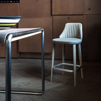 Chaise de bar contemporaine / tapissée /...