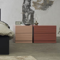 Table de chevet contemporaine / en bois...