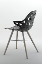Chaise design original / en textile résistant...