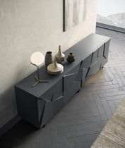 Buffet contemporain / en bois laqué brillant...