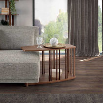 Table d'appoint contemporaine / en noyer...