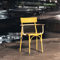 Chaise contemporaine / avec accoudoirs /...