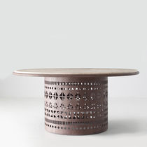 Table contemporaine / en marbre / avec piètement...