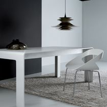 Chaise contemporaine / pivotante / piètement...