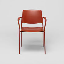 Chaise contemporaine / tapissée / empilable...
