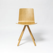 Chaise contemporaine / tapissée / en tissu...