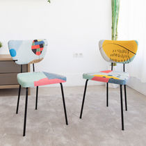 Chaise contemporaine / en tissu / en cuir...