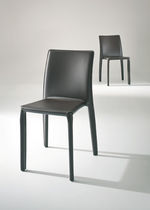 Chaise contemporaine / en cuir