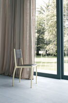 Chaise contemporaine / en cuir