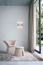 Chaise contemporaine / en polymère / tapissée