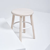 Tabouret contemporain / en bois