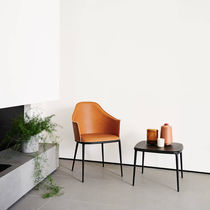 Chaise contemporaine / tapissée / en cuir...