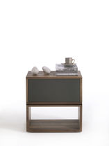 Table de chevet contemporaine / en bois...