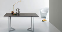 Table contemporaine / en bois / rectangulaire...