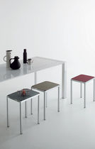 Table d'appoint contemporaine / en verre...