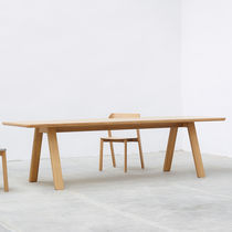 Table à manger contemporaine / en chêne...