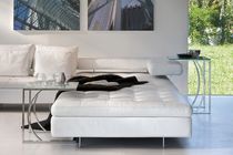 Table d'appoint contemporaine / en bois...