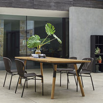 Chaise contemporaine / en aluminium peint...