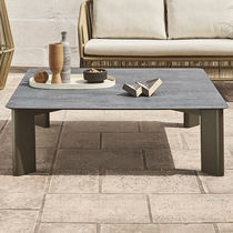 Table basse contemporaine / en céramique...