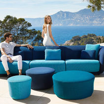 Pouf contemporain / en tissu / rond / d'extérieur