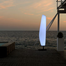Lampe sur pied / en polyéthylène / contemporaine...