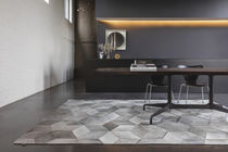 Tapis contemporain / à motif géométrique...