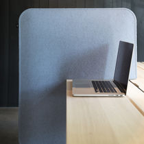 Séparateur de bureau sur bureau / en tissu