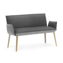 Chaise contemporaine / tapissée / avec accoudoirs...