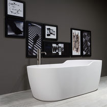 Baignoire ovale / à poser / en CristalPlant®...