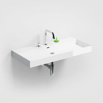 Vasque suspendue / en céramique / avec mitigeur...