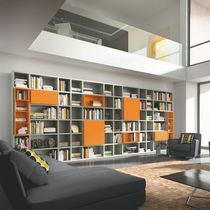 Bibliothèque contemporaine / en bois / en...