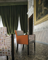 Fauteuil contemporain / en hêtre / en cuir...