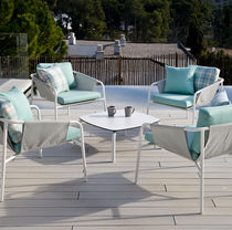 Table contemporaine / en aluminium / avec...