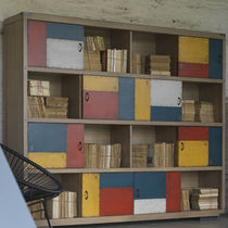 Bibliothèque classique / en bois