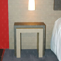 Table de chevet contemporaine / en bois...
