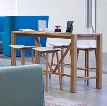 Table mange-debout contemporaine / en bois...