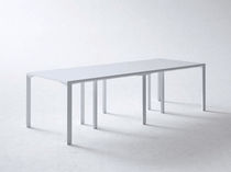 Table de réunion contemporaine / en métal...