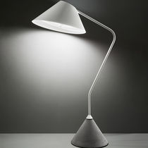 Lampe sur pied / en métal / en méthacrylate...