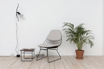 Table d'appoint contemporaine / en noyer...