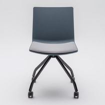 Chaise visiteur contemporaine / tapissée...