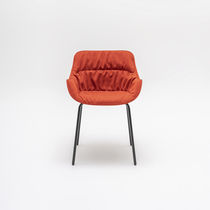 Chaise contemporaine / en tissu / avec piètement...