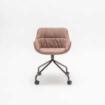Chaise contemporaine / en tissu / avec piètement...
