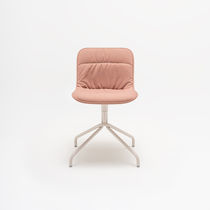 Chaise contemporaine / en tissu / en cuir...