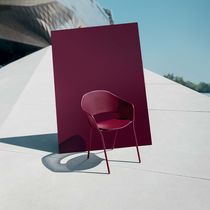 Chaise contemporaine / en tôle perforée...