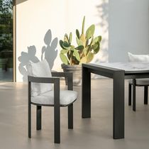 Chaise contemporaine / en tissu / avec piètement...