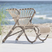 Fauteuil contemporain / en tissu / en rotin...