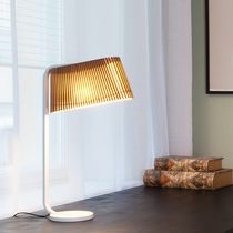 Lampe de table / en acier peint / en bouleau...