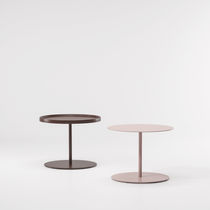 Table d'appoint contemporaine / en aluminium...
