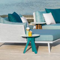 Table d'appoint contemporaine / en teck...