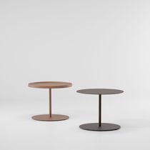 Table d'appoint contemporaine / en aluminium...